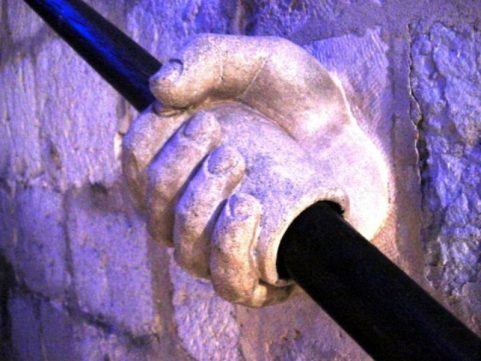 Knežev dvor, fragment