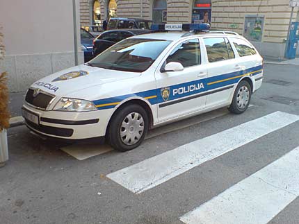 Policija